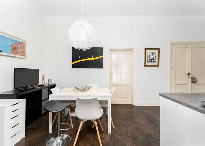 Old Town Spacious By Bookinghost شقة *