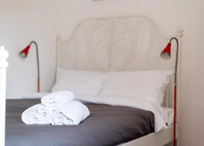 Old Town Spacious By Bookinghost