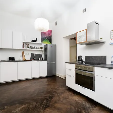 Old Town Spacious By Bookinghost